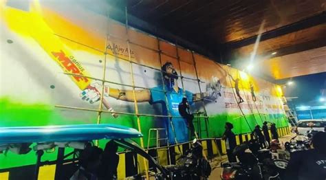 IND vs NZ: Fans Create Virat Kohli’s “King Size” Painting on the Street ...