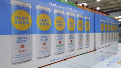 5 things to know before the Thursday open: Microsoft tops $4 trillion ...