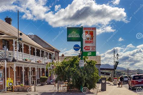 Country Town 的图像结果