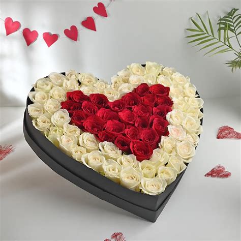 FlowerAura Fresh Live Flower Bouquet of 50 White & 25 Red Roses Flowers ...
