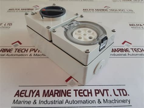 Clipsal 56C532 Switched Socket Outlet 32Amp – Aeliya Marine