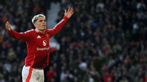 Manchester United, Mulai Sekarang Jangan Sekali-kali Lagi Parkir ...