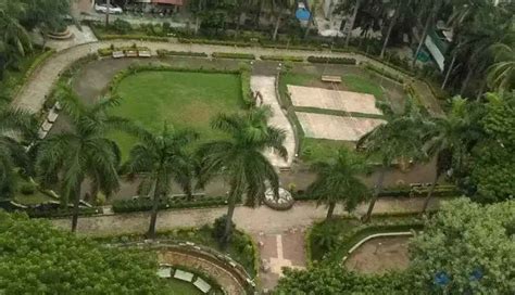 Malad West, Mumbai: Urban Life Meets Cozy Seaside Charm