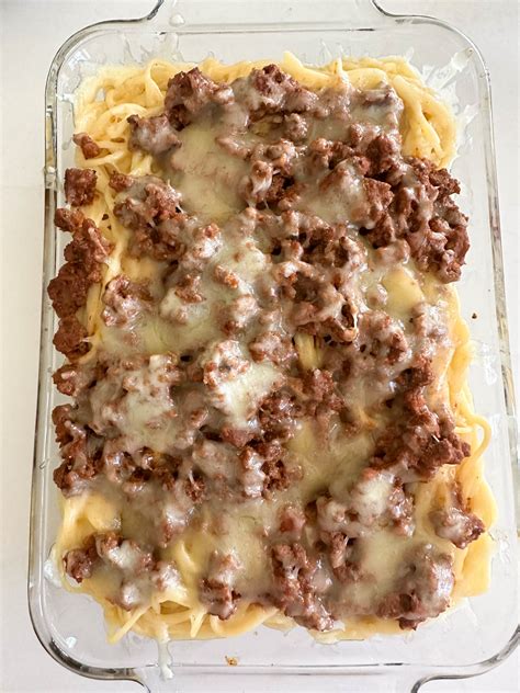 TikTok Spaghetti with Alfredo Sauce - TastyAZ