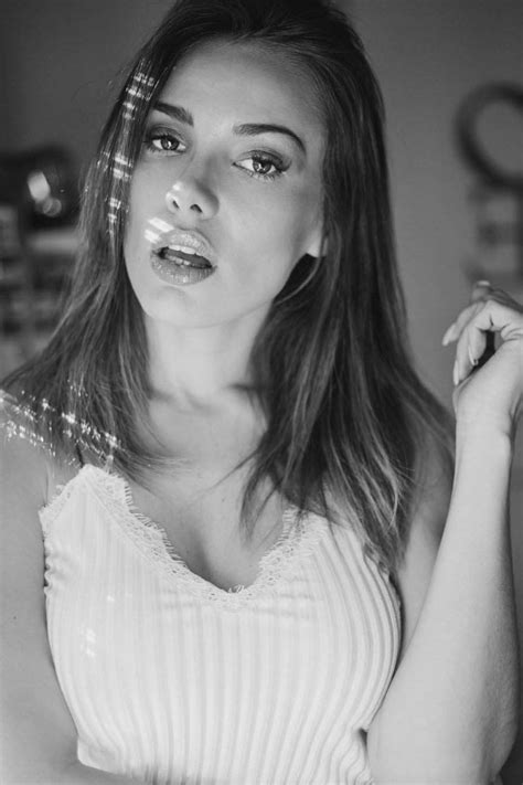 35 y.o. Carolina from Jacksonville, Florida, USA - Brown eyes, Fair ...