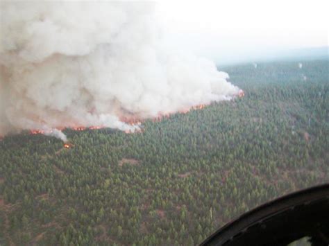 Rooster Rock fire near Sisters continues to burn erratically, intensely ...