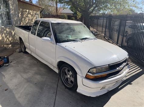 2000 Chevrolet S-10 for Sale in Lancaster, CA - OfferUp