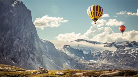 4K Ultra HD Hot Air Balloon Adventure Over Majestic Mountain Terrain