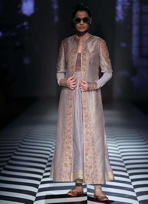 Trends to steal from AIFW SS/18, Day 1 | Femina.in