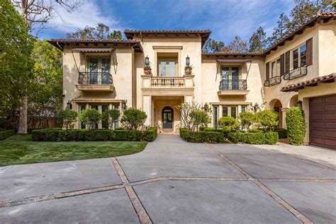 Britney Spears' Former Beverly Hills Home Lists for $8 Million