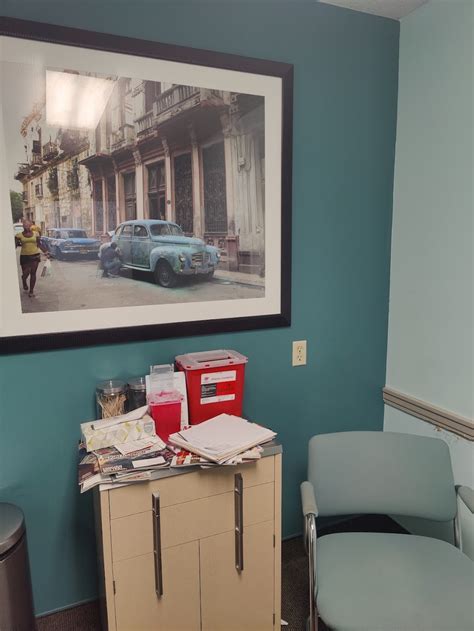 Mark Tanner, MD, 1935 Howell Mill Rd NW, Atlanta, GA 30318