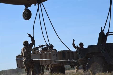 Sky Soldier engineers brings sling load expertise to Exercise Trident ...