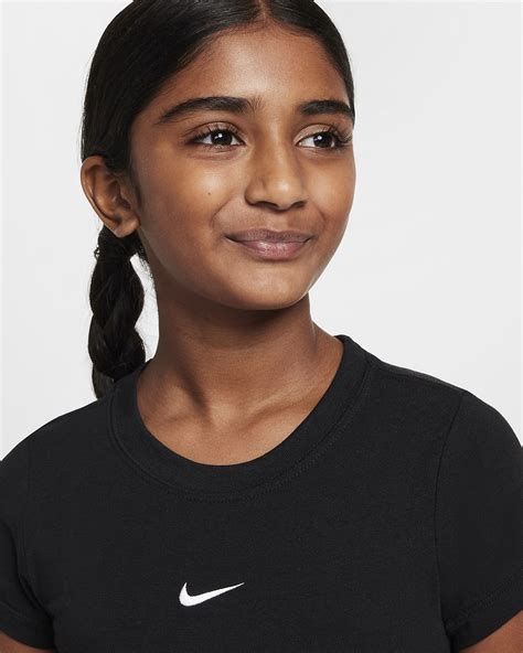 Nike Sportswear Big Kids' (Girls') Cropped T-Shirt. Nike.com