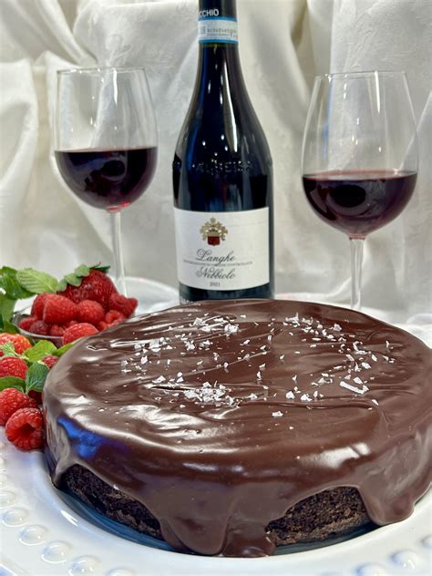 Red Wine Chocolate Cake with Chocolate Red Wine Ganache – Carfagna's