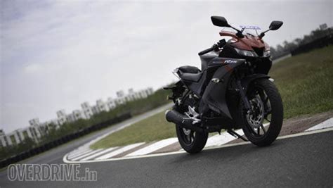 2018 Yamaha YZF-R15 V3.0 first ride review - Overdrive