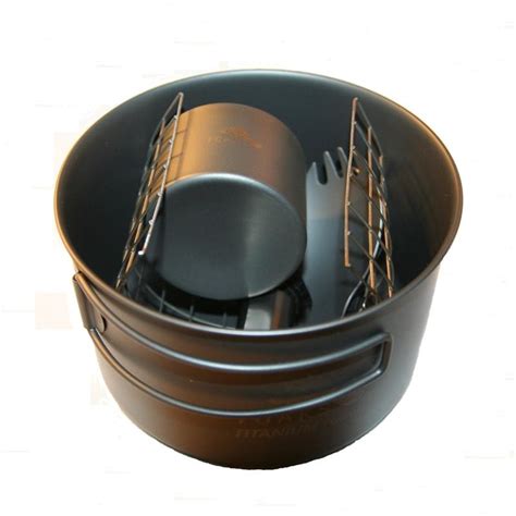 Toaks Ultralight Titanium Solid Fuel Cook System 的图像结果