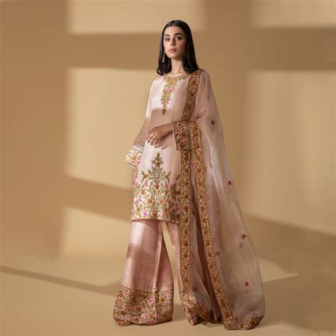 Awadhi Oudh Farshi set is designed in Pure Silk. – ZeeFaa
