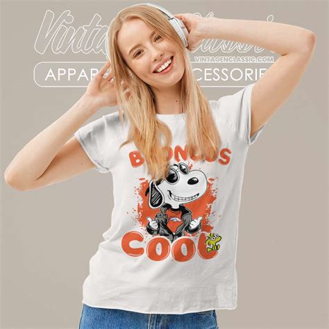 Snoopy Cool Denver Broncos Shirt - Vintagenclassic Tee