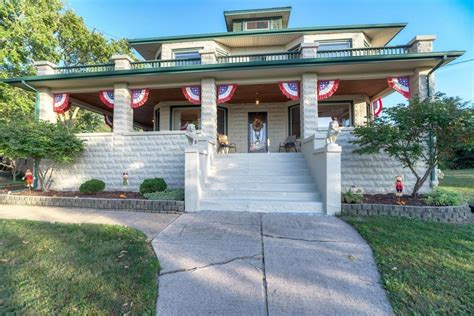 8611 Archer Ave, Willow Springs, IL 60480 | Homes.com