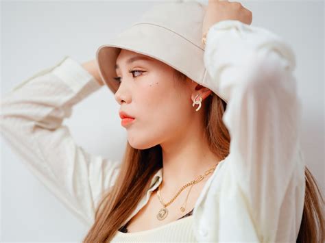 Does Wearing Hats Damage Hair at Melinda Morris blog