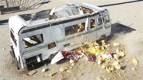 Exploding RV 的图像结果