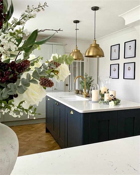 Kitchen Island Decoration Ideas