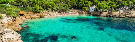 Holiday Accommodation & Lettings in Cala Ratjada from 3.811 ₹ | HomeToGo