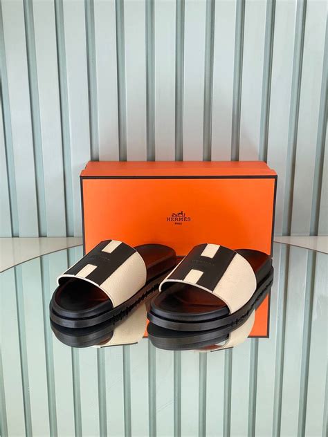 Hermes Erkek terlik Logo Baskili Yeni Sezon Bej Siyah
