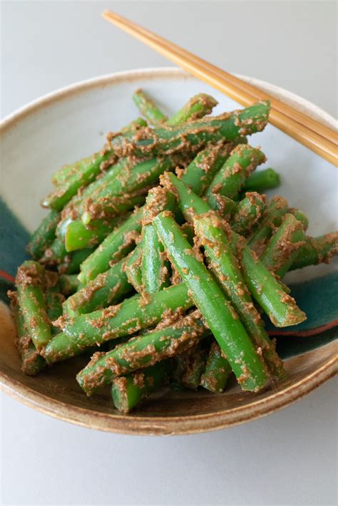 Green Beans with Sesame Dressing (Gomaae) - Onolicious Hawaiʻi