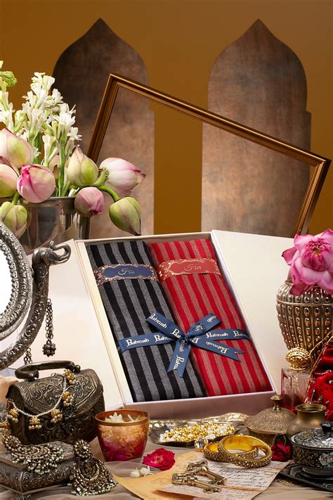 Pashtush His and Her Set of Fine Silk Wool Stoles with Premium Gift Bo ...