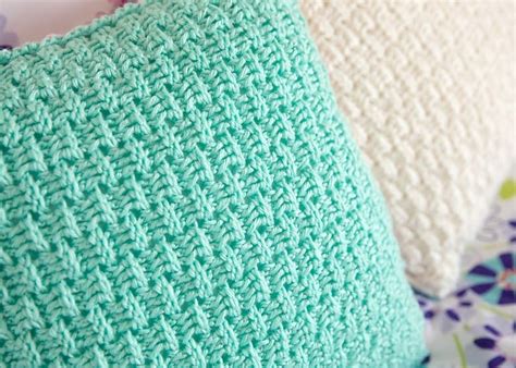 Free Crochet Pillow Pattern Tutorial 的图像结果