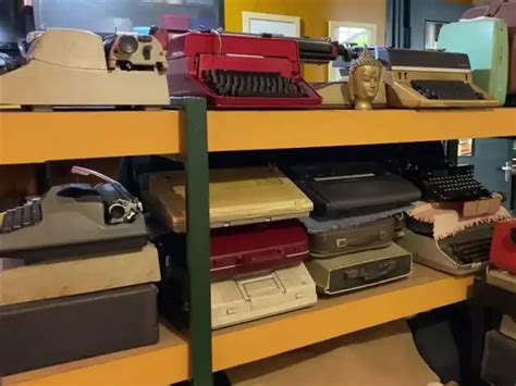 indore: Indore man builds typewriter museum, showcases over 400 pieces ...