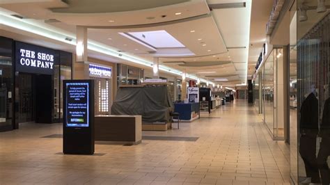 Watch Killer Cases Season 1, Episode 7: Murder at the Mall | Peacock