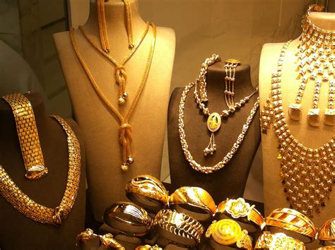 Pin de Fernanda Rivero en Joyas | Joyas, Joyas de oro, Bisuteria