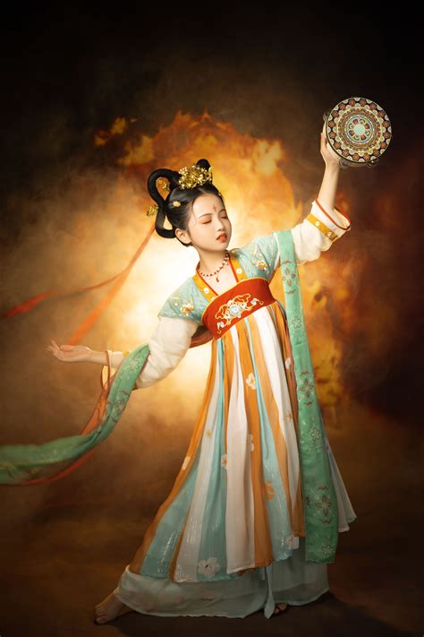 中国油画：记录超唯美的中式小仙女_国画_中国古风图片大全_古风家