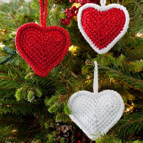red crochet christmas ornaments