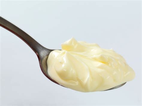 Mayonnaise vs. Miracle Whip: What’s the Difference?