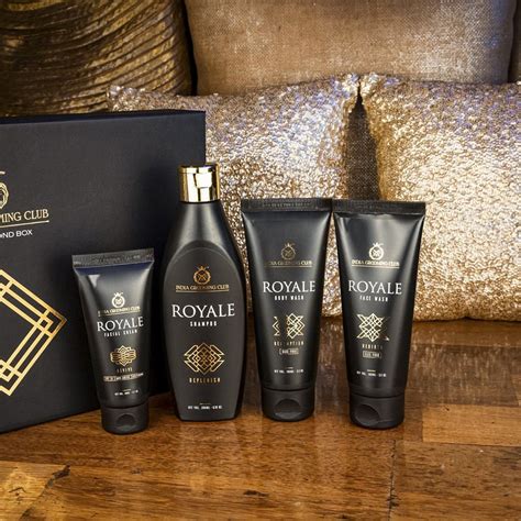 Get Imperial Gift Box at ₹ 3000 | LBB Shop