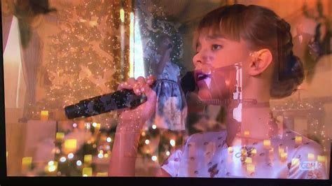 Andrea & Virginia Bocelli sing Hallelujah - White House Christmas 2021 ...