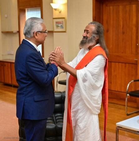 Gurudev Sri Sri Ravi Shankar discusses drug-free Mauritius; signs MoU ...