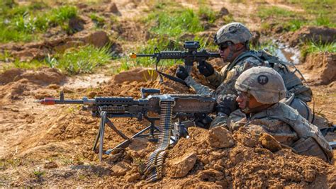 101st Airborne remains ready, lethal for any fight with artillery ...