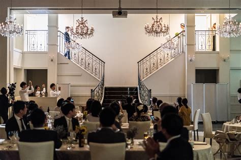 婚礼 階段入場 フリー写真 に対する画像結果