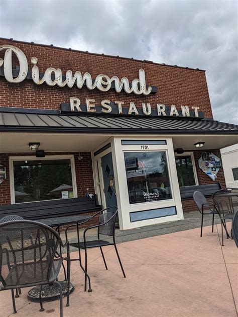 A Review of The Diamond Restaurant in Plaza Midwood - Eat it Charlotte