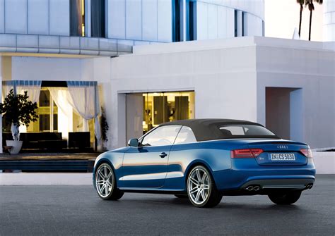 Audi S5 Cabriolet (2010) - picture 18 of 51