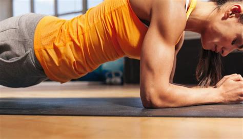 7 Effective Exercises To Help You Get Rid of Underarm Fat - lifeberrys.com