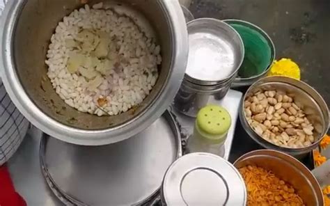 This Guy Has Been Selling Authentic Jhaal Muri In Juhu For More Than 2 ...
