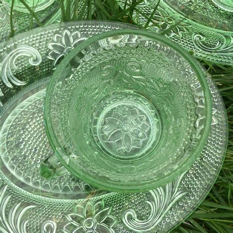 Vintage 1950s Tiara Indiana Glass Snack Plates and Cups LIGHT GREEN ...