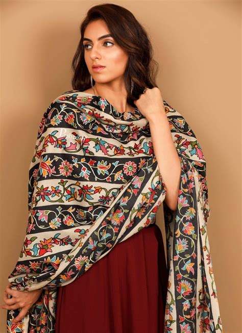 Pashtush Womens Kalamkari Outline Embroidery Shawl, Ethnic Painted Des ...