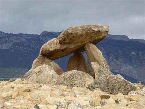 Dolmen La Chabola de la Hechicera, El Villar - Tripadvisor