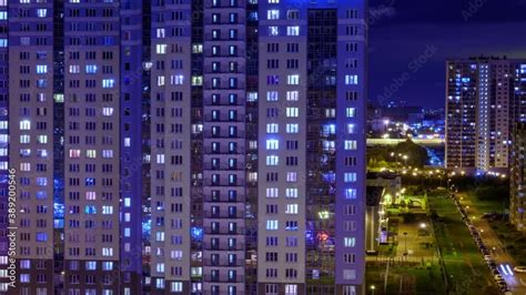 Buildings Night Window View 的图像结果